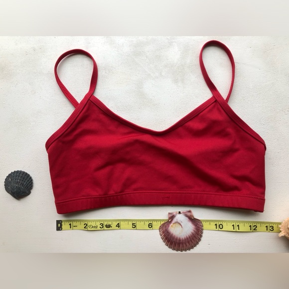 Capezio medium athletic top (or sporty bikini top) - red and lined - Picture 2 of 8